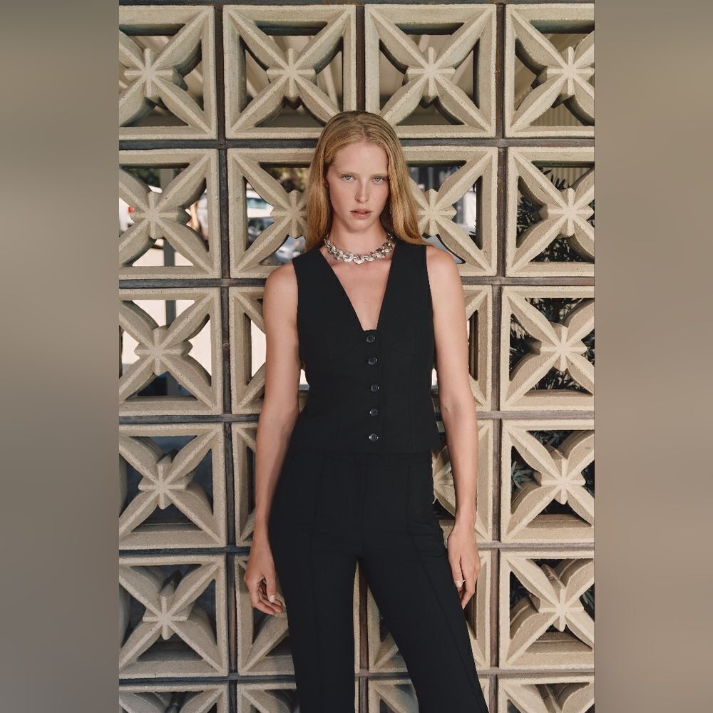 NWT ZARA Cropped Vest